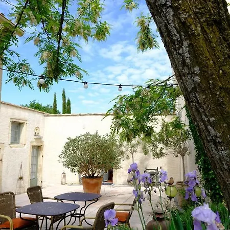 Domaine Le Bois Des Dames לינה וארוחת בוקר