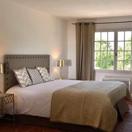 לינה וארוחת בוקר Domaine Le Bois Des Dames